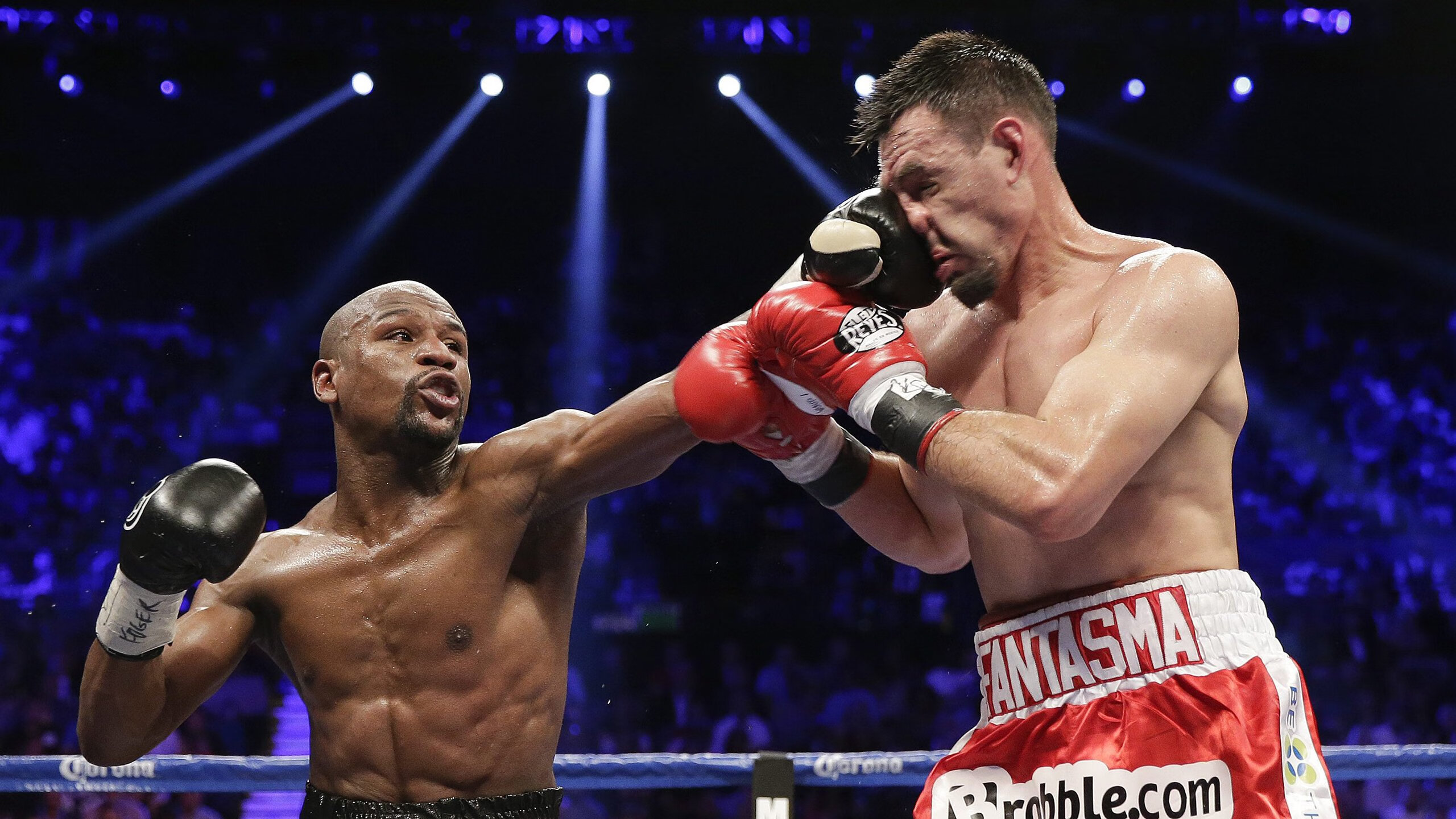 雄鹿不断突破！，穆雷连续三场比赛得分超过败北上演精彩一战