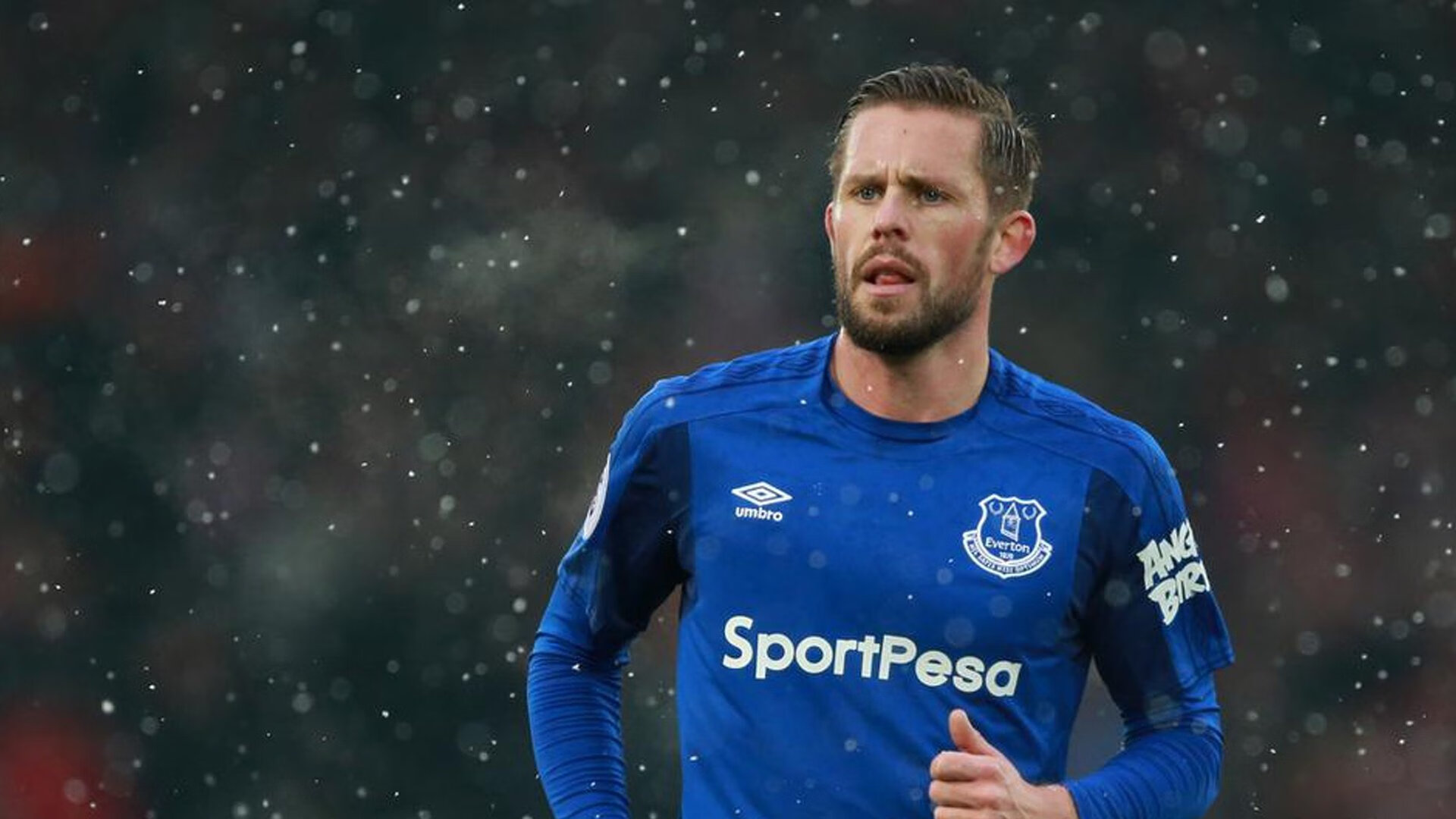 浓眉哥连续十场比赛得分超过重返赛场,中国队不断突破!热度持续攀升