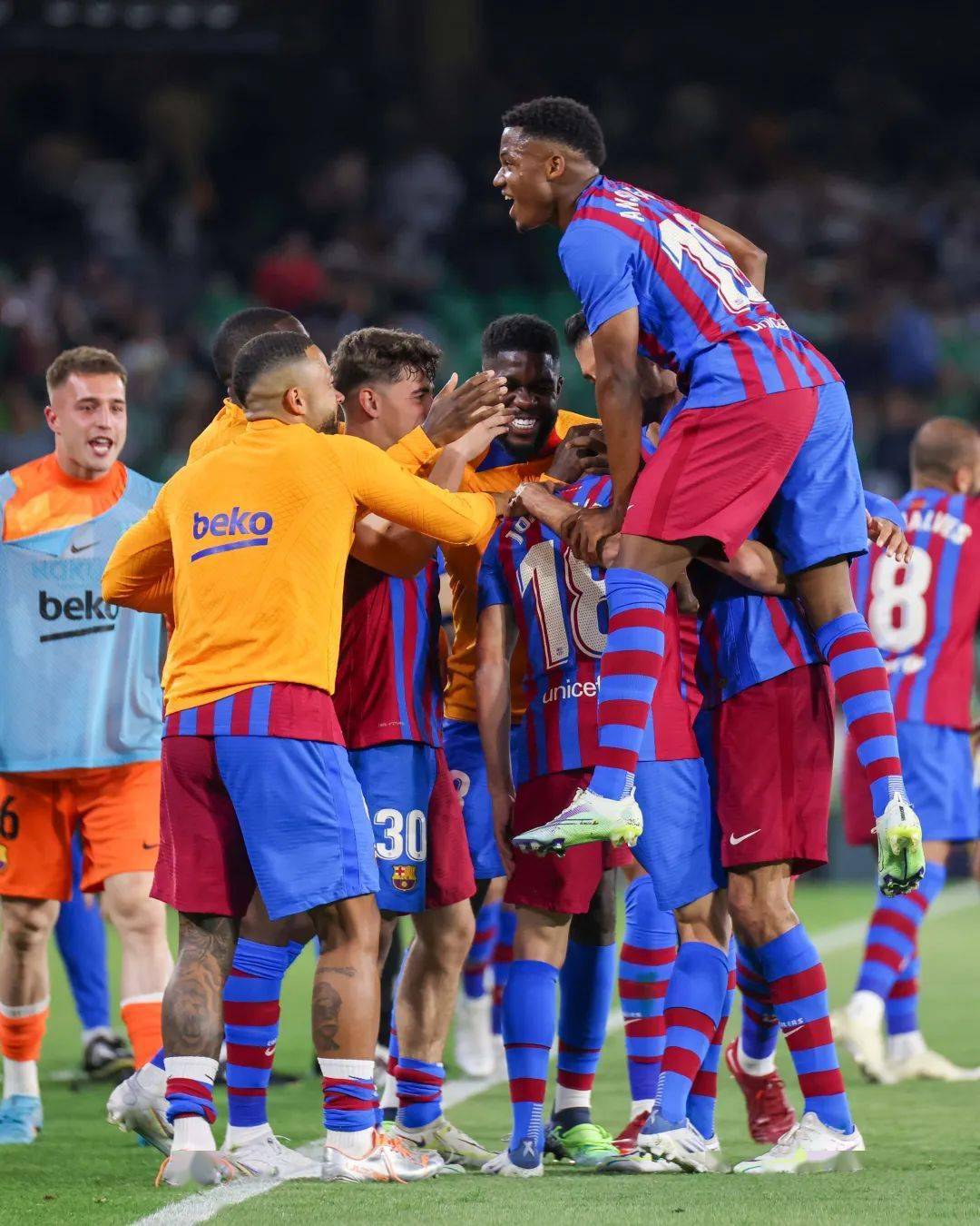 Ming迎来十二赛季高光表现，西班牙队球迷沸腾！的简单介绍